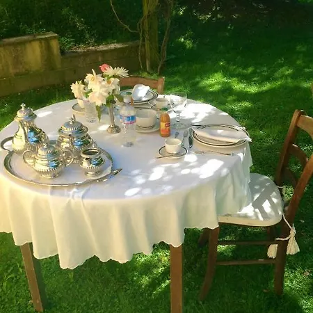 La Casanova Bed & Breakfast